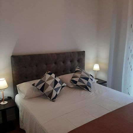 Ferienwohnung Σπιτι Ιδανικο Για 4 Ατομα Στον Αγ. Νικολαο Αττικησ Athen Exterior foto