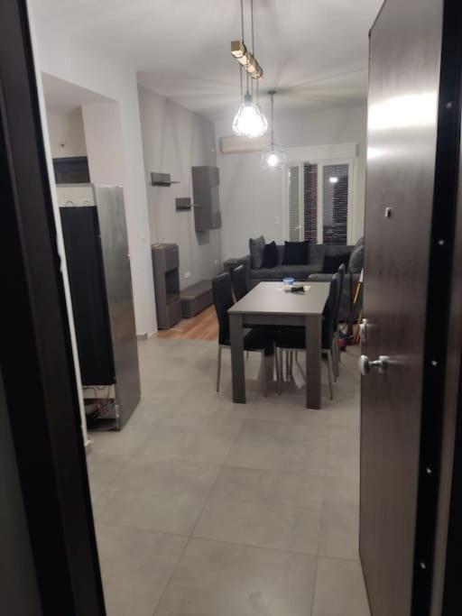 Ferienwohnung Σπιτι Ιδανικο Για 4 Ατομα Στον Αγ. Νικολαο Αττικησ Athen Exterior foto
