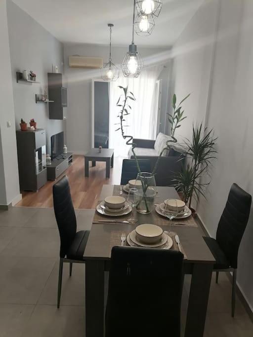 Ferienwohnung Σπιτι Ιδανικο Για 4 Ατομα Στον Αγ. Νικολαο Αττικησ Athen Exterior foto